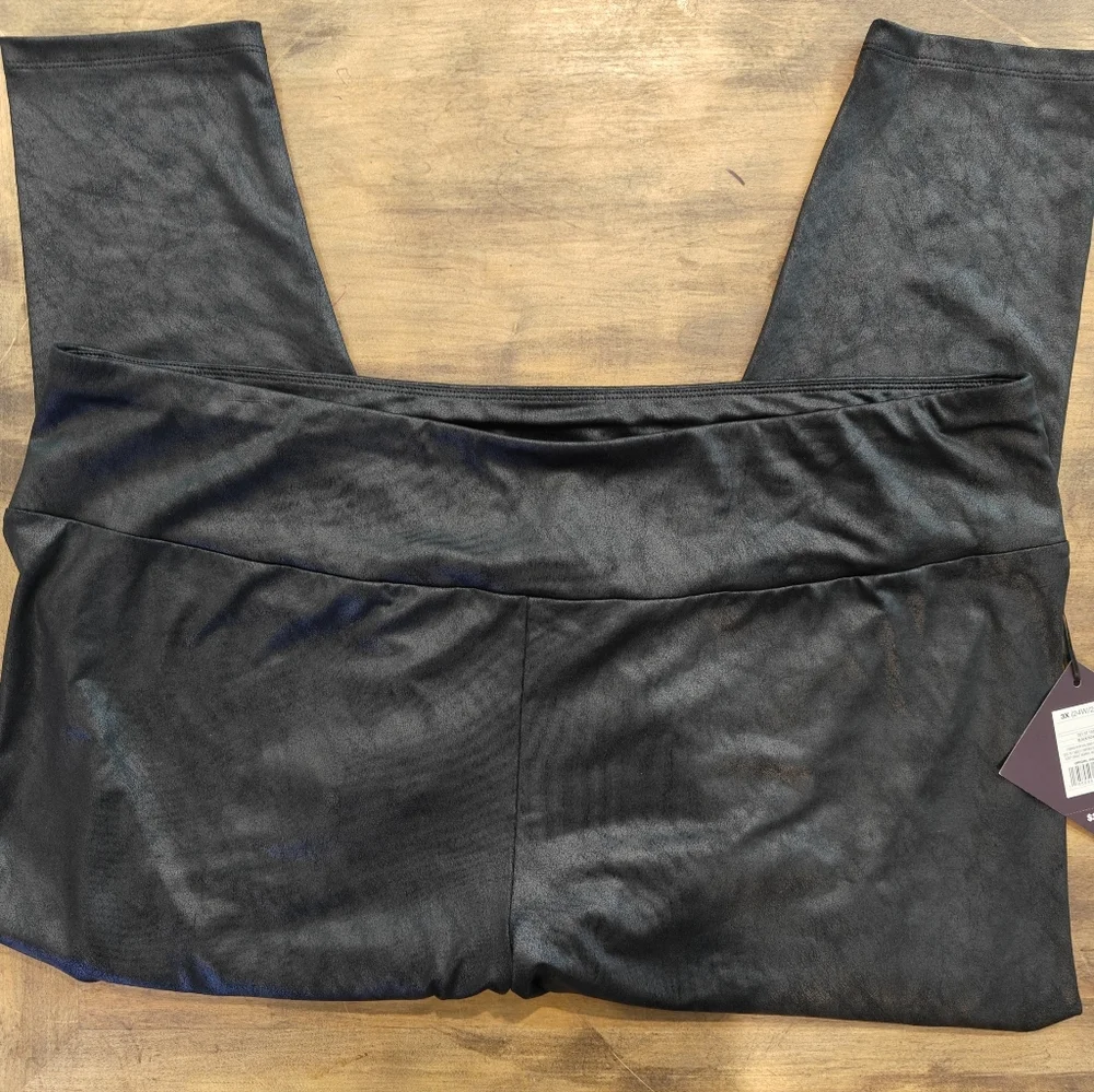 🤍❗NWT Ava & Viv Faux Leather Marble Leggings Size 3X 24W/26W - Picture 6 of 7